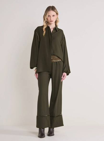 Calça Feminina Solta Com Amarração E Detalhes