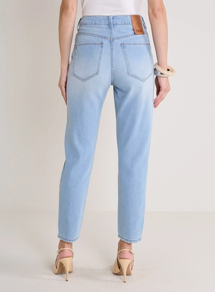 Calça Jeans Feminina Lola Reta Lavagem Clara