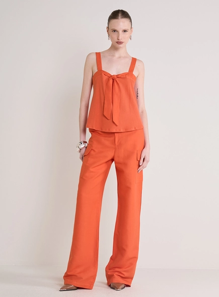 Calça Feminina Alfaiataria Ampla