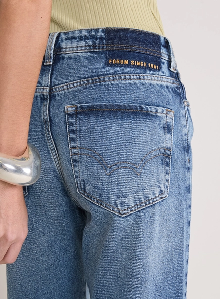 Calça Jeans Feminina Lavagem Clara - Bella