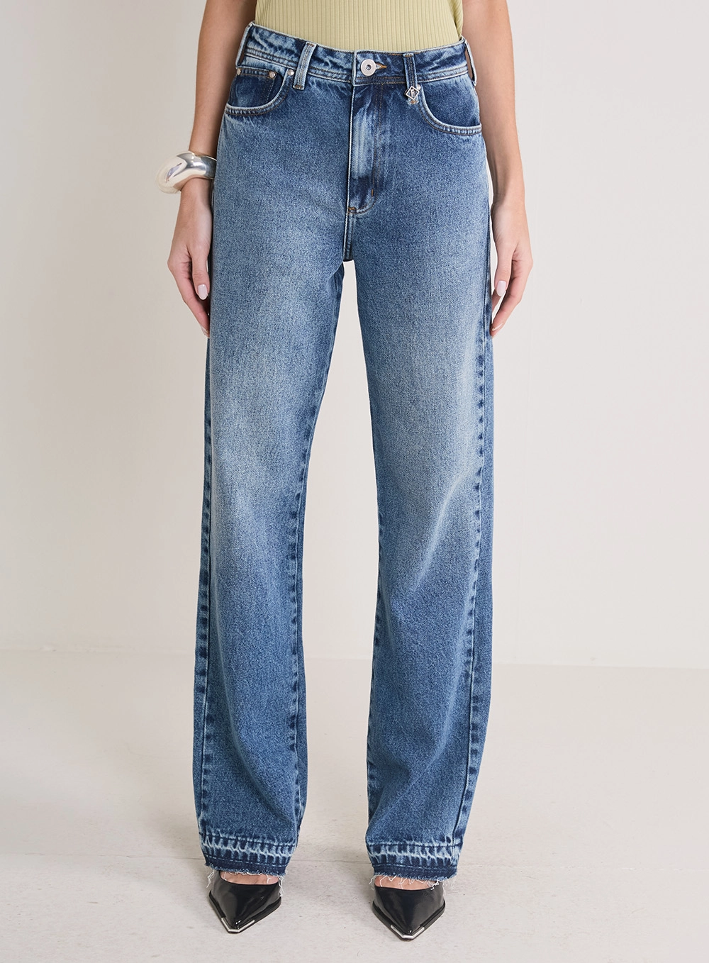 Calça Jeans Feminina Lavagem Clara - Bella Índigo 2