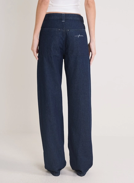 Calça Jeans Feminina Lavagem Escura - Bella