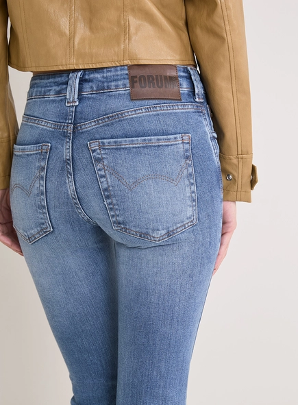 Calça Jeans Feminina Boot Cut - Marisa