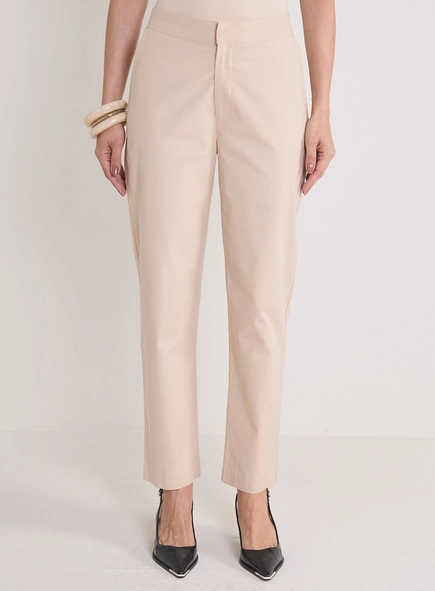Calça Feminina Alfaiataria Ampla