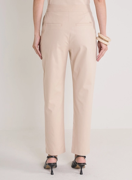 Calça Feminina Alfaiataria Ampla