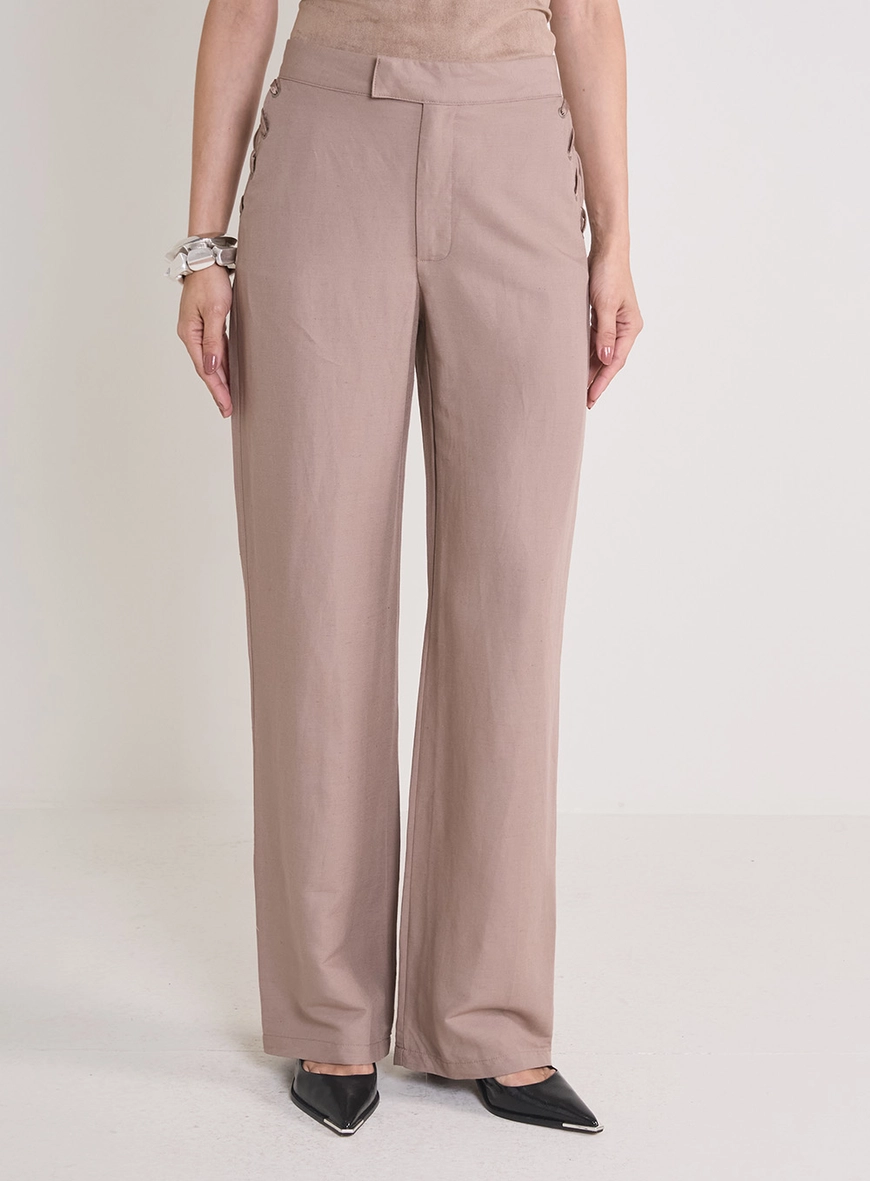 Calça Alfaiataria Feminina Reta Com Detalhes Marrom