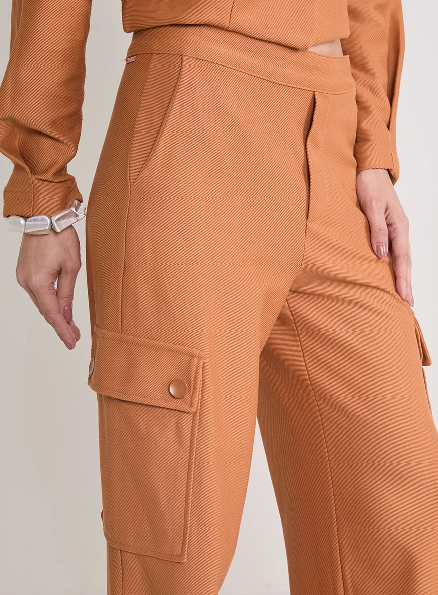 Calça Alfaiataria Feminina Básica Com Bolsos Bege