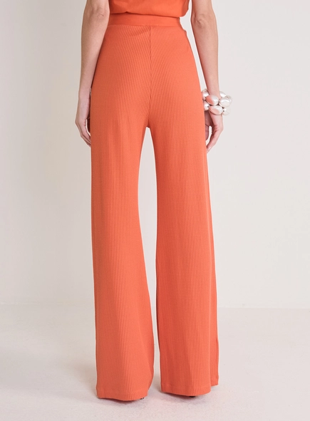 Calça Feminina Solta Texturizada E Cós Alto