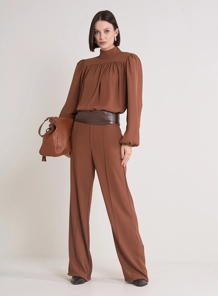 Calça Feminina Reta Cós Alto Nervuras