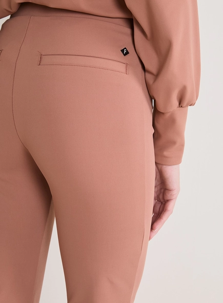 Calça Feminina Fitness Flare Nervuras