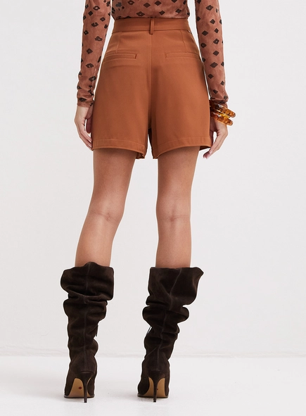 Short Alfaiataria Reto Passantes E Bolsos