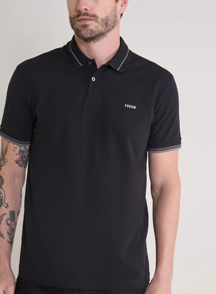 Polo Masculina Muscle Com Detalhe Minimalista