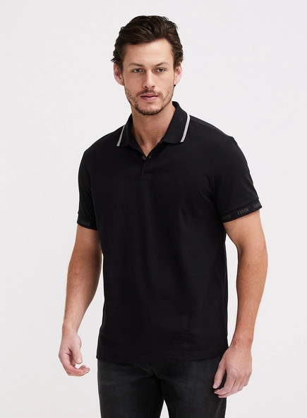 Polo Masculina Muscle Com Lettering Na Manga