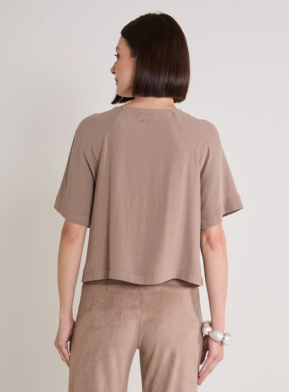 Camiseta Feminina Reta Marrom 2