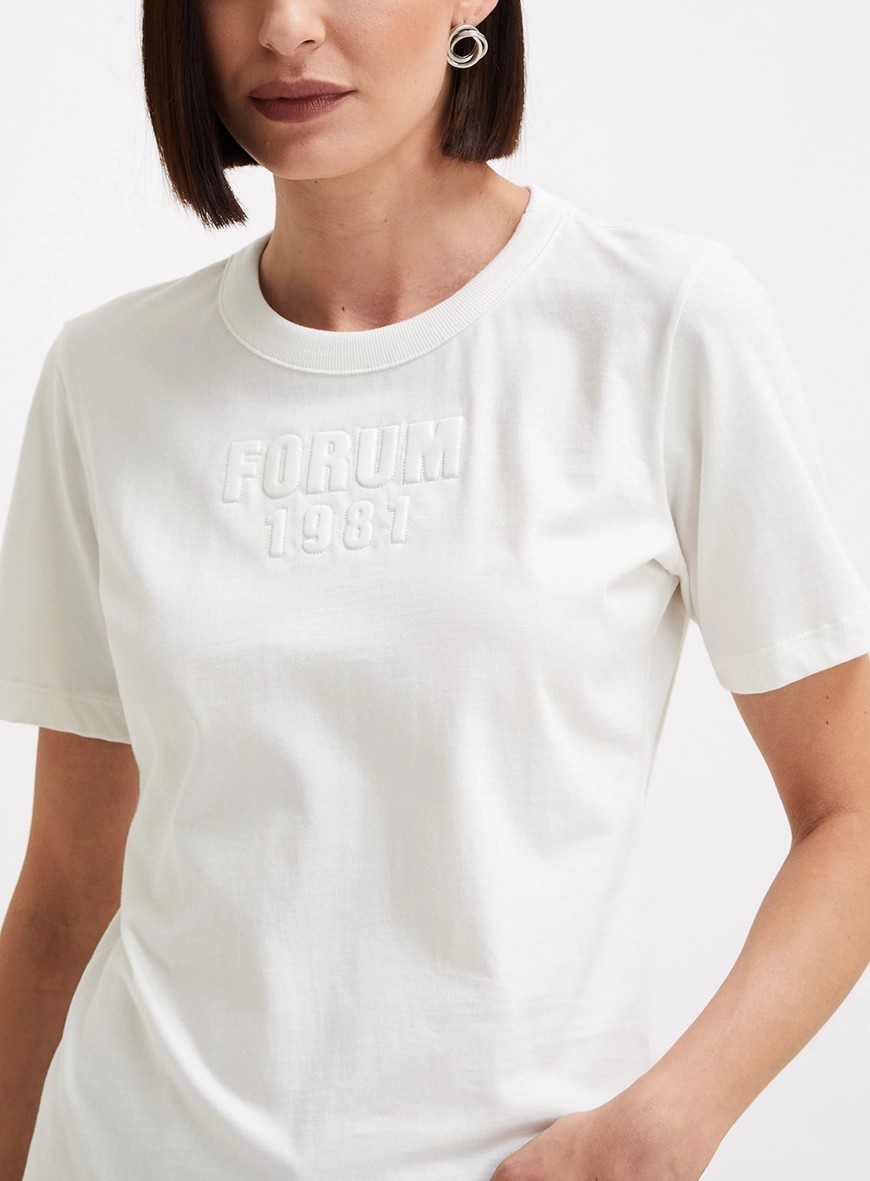 Camiseta Feminina Básica Comfort Off Shell