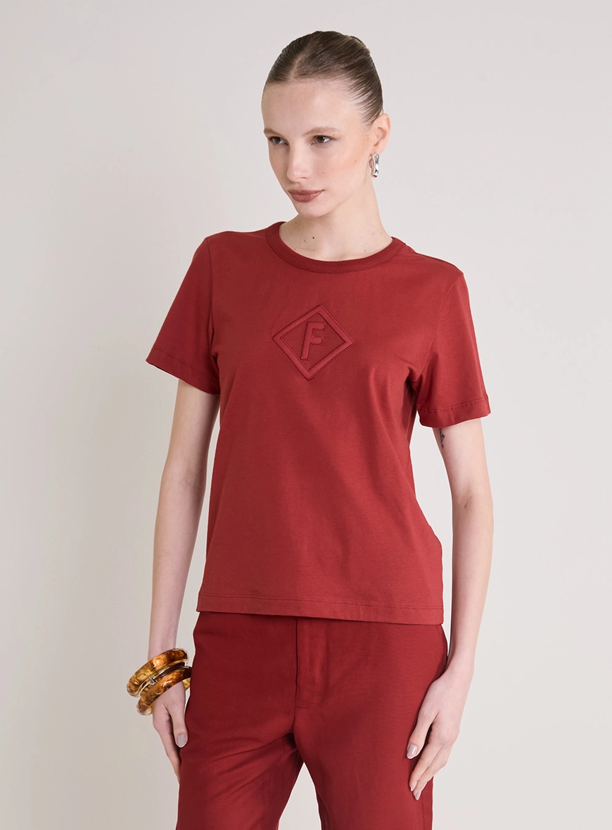 Camiseta Feminina Básica Com Detalhe Frontal Vermelho