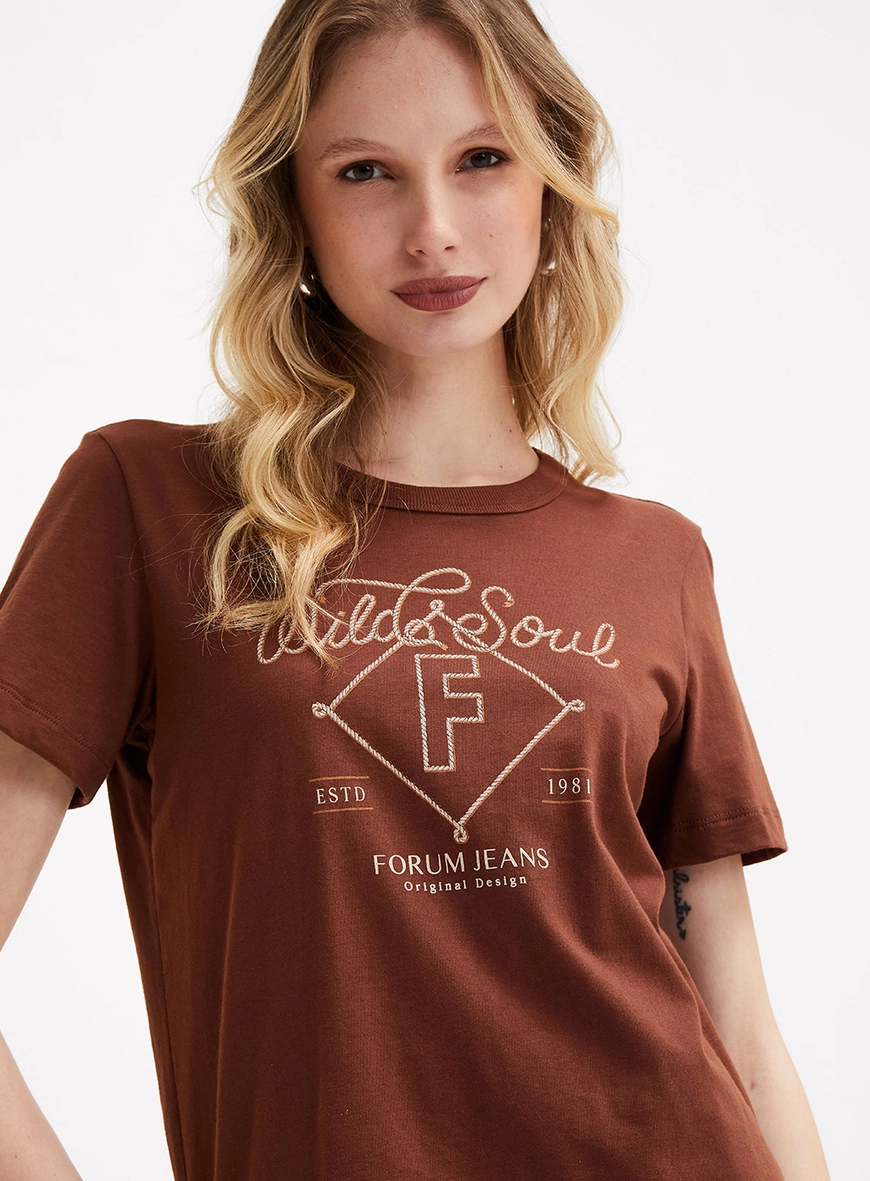 Camiseta Feminina Básica Com Estampa Marrom