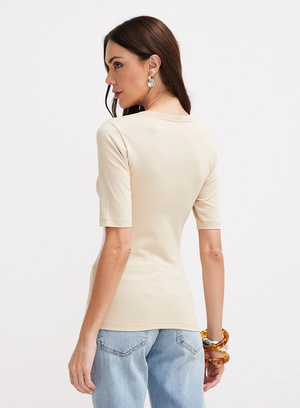 Camiseta Feminina Justa Decote U