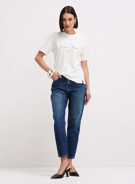 Camiseta Feminina Básica Detalhe Revelo