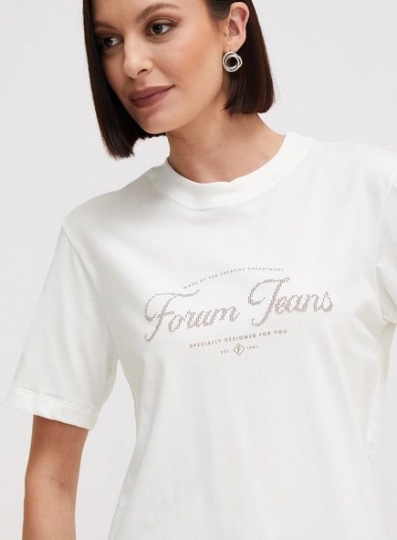 Camiseta Feminina Básica Detalhe Revelo