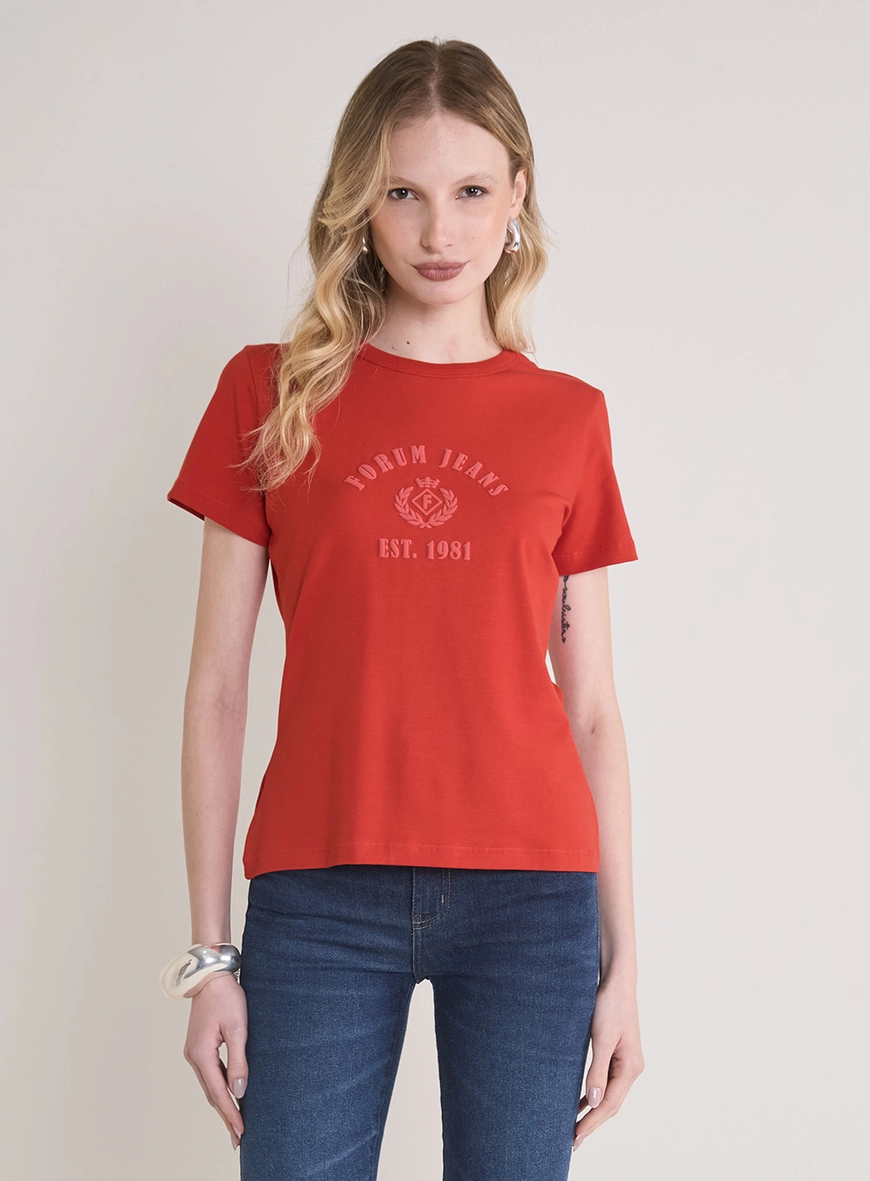 Camiseta Feminina Com Detalhe Vermelho