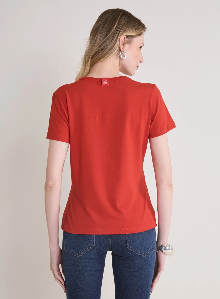 Camiseta Feminina Com Detalhe Vermelho