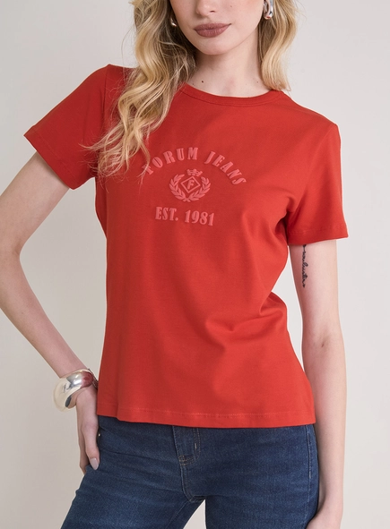 Camiseta Feminina Com Detalhe