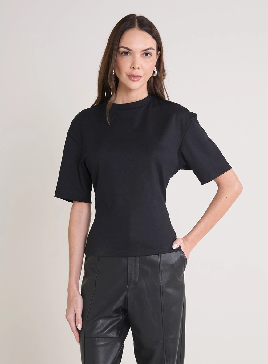 Camiseta Feminina Acinturada Preto