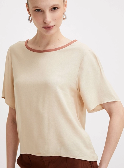 Camiseta Feminina Reta