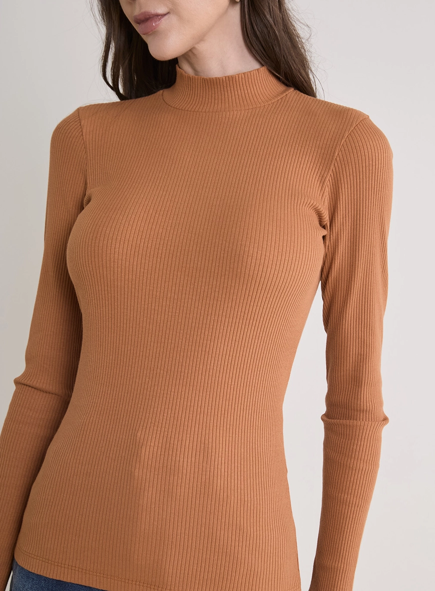 Blusa Manga Longa Canelada Gola Alta Bege