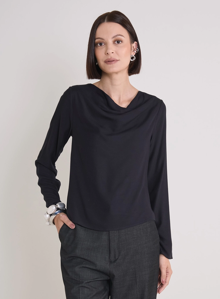 Blusa Solta De Manga Longa Gola Degagê Preto