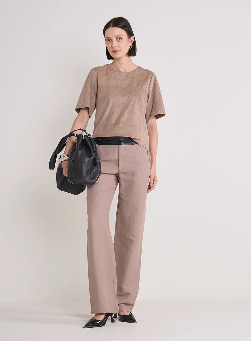 Blusa Suede Solta Decote Redondo Marrom