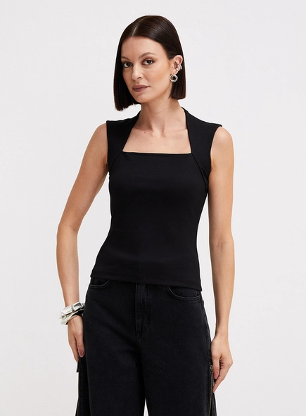 Blusa Justa Com Decote Quadrado