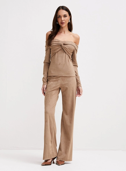 Blusa Suede Justa Ombro A Ombro De Manga Longa