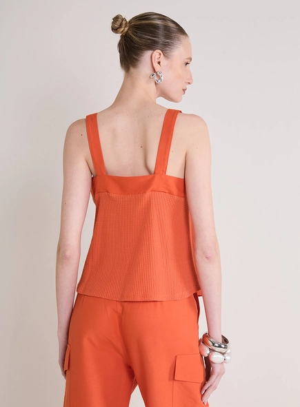 Blusa Texturizada Detalhe Frontal