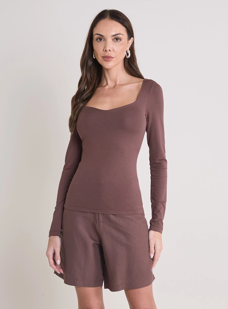 Blusa Justa De Manga Longa Com Decote Princesa Marrom