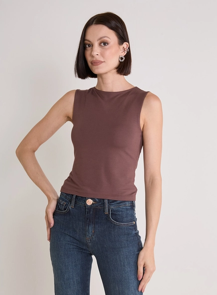 Blusa Justa Com Decote Canoa