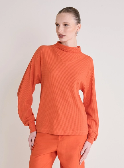 Blusão Texturizado Feminino Solto Com Gola Alta