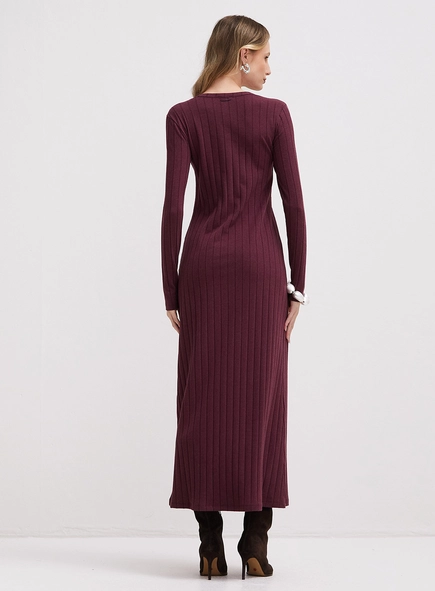 Vestido Midi Solto Canelado De Manga Longa