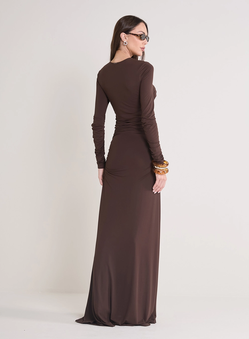 Vestido Longo Justo Franzido De Manga Longa Marrom