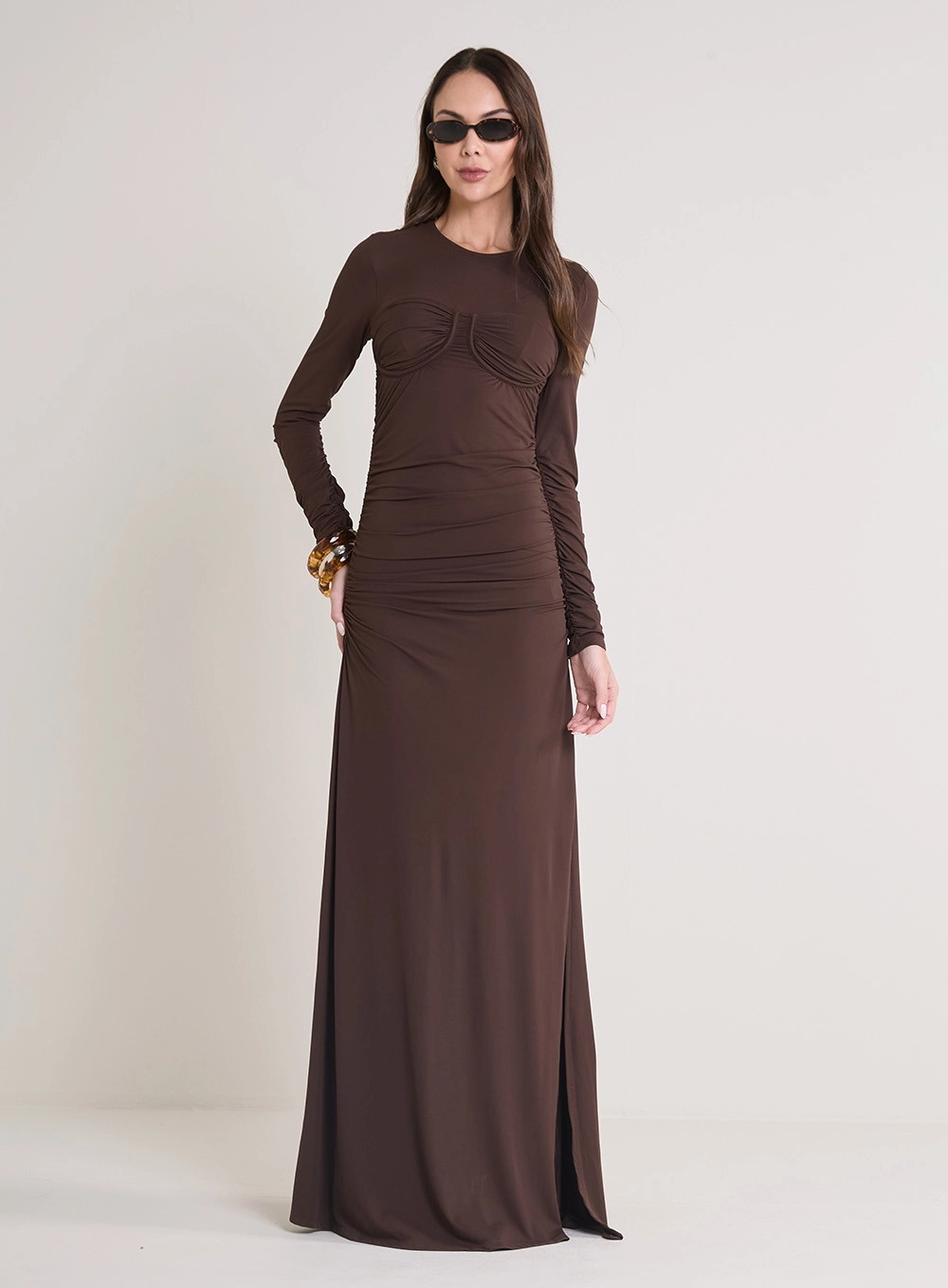 Vestido Longo Justo Franzido De Manga Longa Marrom 2