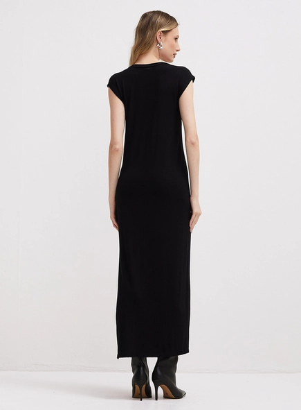 Vestido Longo Solto Com Fenda