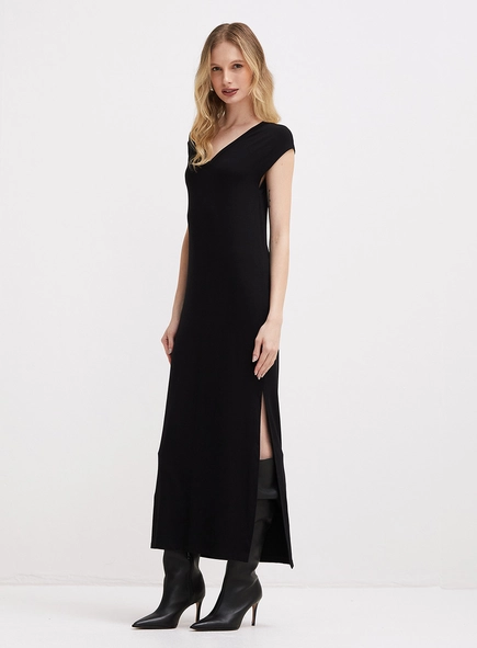 Vestido Longo Solto Com Fenda