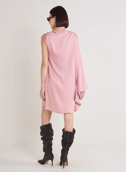 Vestido Curto Assimétrico De Um Ombro Só