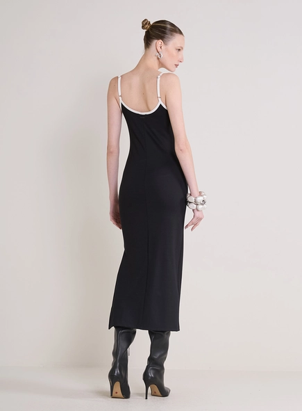 Vestido Midi Justo Com Fenda