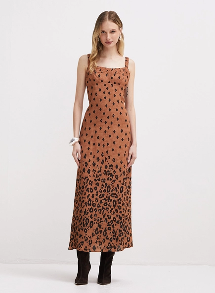 Vestido Midi Amplo Animal Print Geo