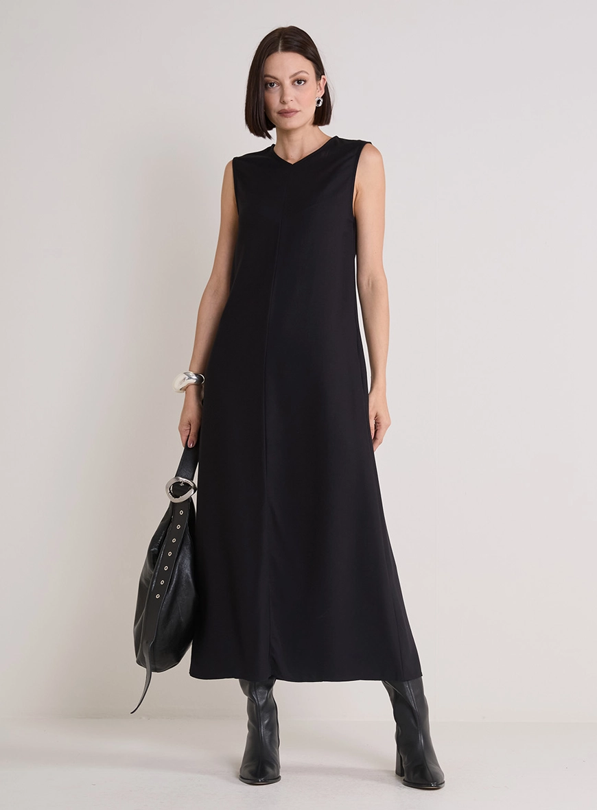 Vestido Midi Solta Com Bolso Preto
