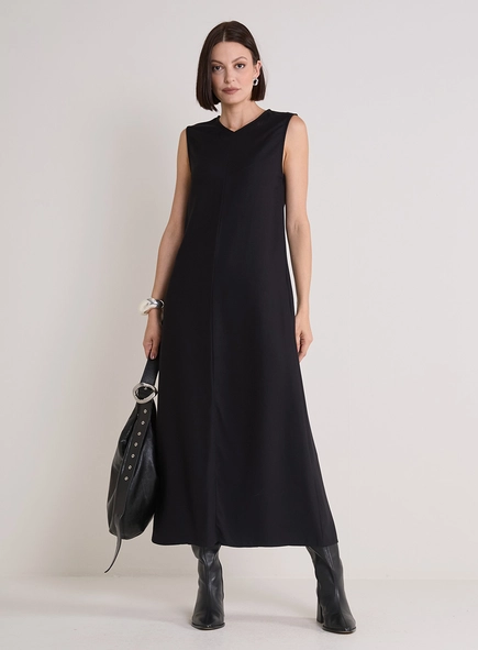 Vestido Midi Solta Com Bolso