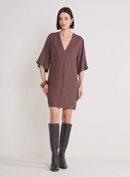 Vestido Curto Solto Com Decote V