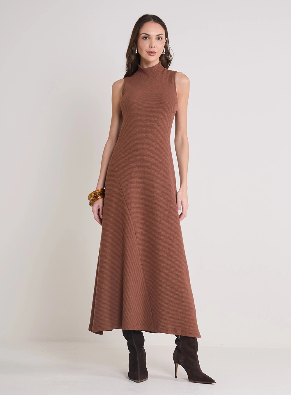 Vestido Midi Assimétrico De Gola Alta Marrom 4